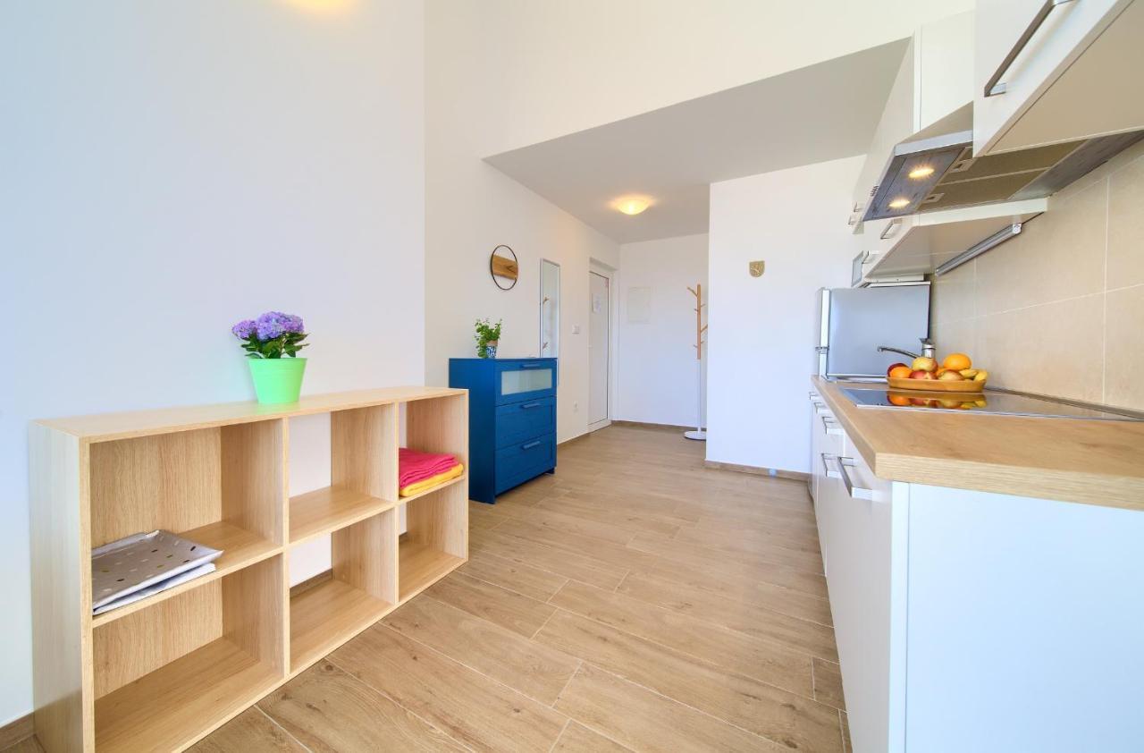 Apartments Meri ニヴィーチェ エクステリア 写真