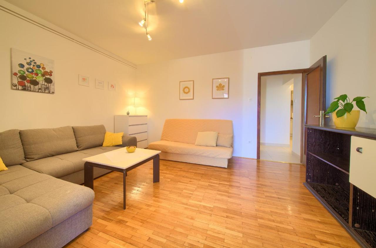 Apartments Meri ニヴィーチェ エクステリア 写真
