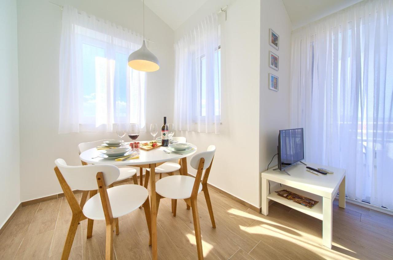 Apartments Meri ニヴィーチェ エクステリア 写真